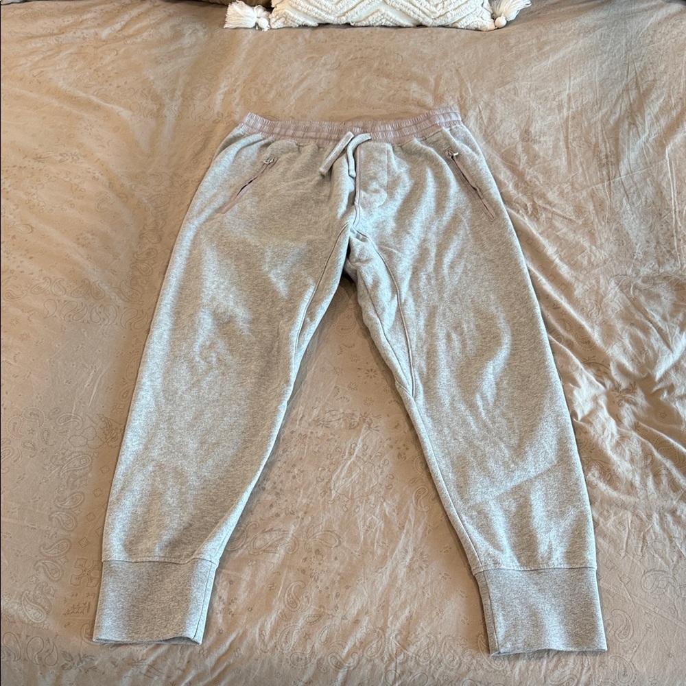Kith Men’s Gray Sweatpants